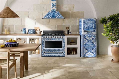 Dolce&Gabbana and Smeg: all products .